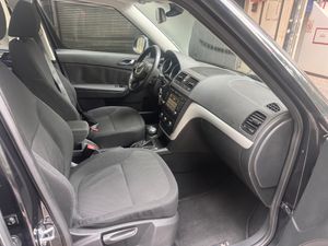 Skoda Yeti 1.2 TSI DSG Ambition  - Foto 24