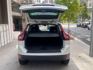 Volvo XC60 2.0 DRIVe Kinetic  - Foto 9