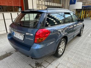 Subaru Outback 2.5  - Foto 6