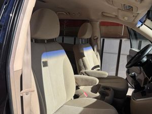 Kia Carnival 2.9 CRDi VGT Active  - Foto 28