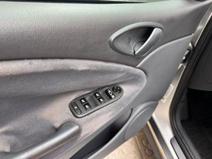 Citroën C5 1.8i 16v LX  - Foto 12