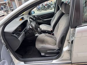 Citroën C5 1.8i 16v LX  - Foto 14