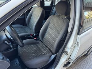 Ford Focus 1.6 TREND  - Foto 17