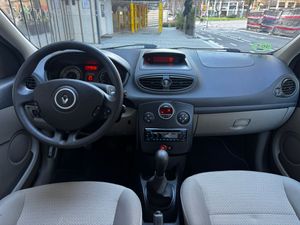 Renault Clio Expression 1.4 16v  - Foto 16