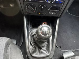 Volkswagen Golf  1.6 Conceptline 105CV  - Foto 19