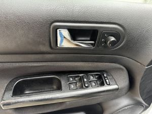 Volkswagen Golf  1.6 Conceptline 105CV  - Foto 14