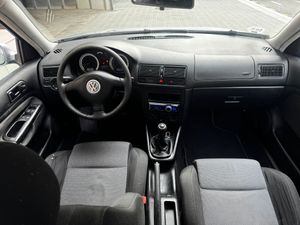 Volkswagen Golf  1.6 Conceptline 105CV  - Foto 18