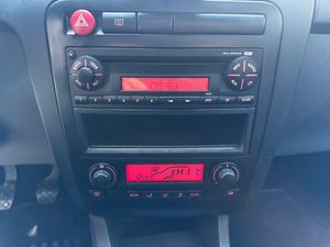 Seat Ibiza 1.9 TDI 100 CV REFERENCE  - Foto 17