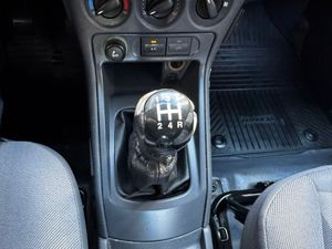 Ford Connect Van 1.8 TDCi 90cv Base 230 L  - Foto 17