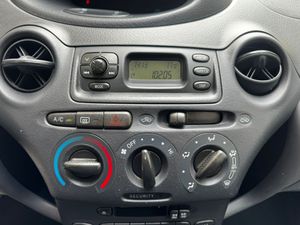 Toyota Yaris  1.0 VVTi T2  - Foto 18