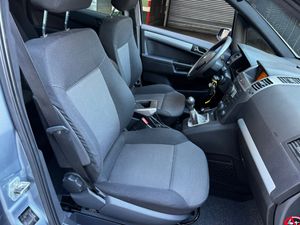 Opel Zafira Essentia 1.6 16V  - Foto 21