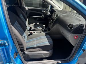 Ford Focus Berlina Business 1.6  - Foto 25