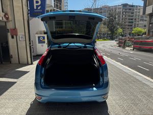 Ford Focus Berlina Business 1.6  - Foto 9