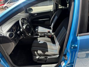 Ford Focus Berlina Business 1.6  - Foto 19