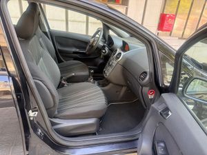 Opel Corsa CMon 1.4  - Foto 25