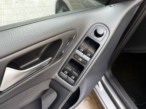 Volkswagen Golf 1.6 TDI 105cv BlueMotion  - Foto 13