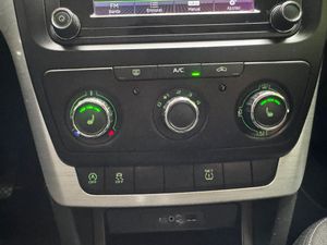 Skoda Yeti 1.2 TSI 110cv Outdoor Active  - Foto 18