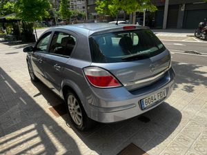 Opel Astra 1.6 Enjoy  - Foto 8