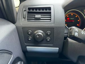 Opel Zafira 1.7 CDTi 111 Years  - Foto 23