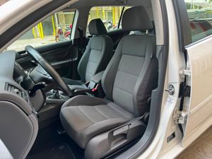 Volkswagen Golf 2.0 TDI 140cv GT Sport  - Foto 17
