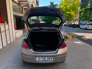 Opel Astra 1.7 CDTi Edition  - Foto 27