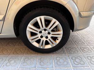 Opel Astra 1.7 CDTi Edition  - Foto 30
