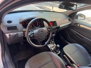 Opel Astra 1.7 CDTi Edition  - Foto 18