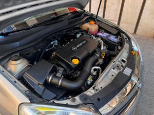 Opel Astra 1.7 CDTi Edition  - Foto 32