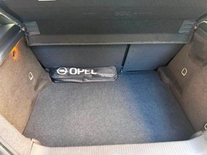Opel Astra 1.7 CDTi Edition  - Foto 28