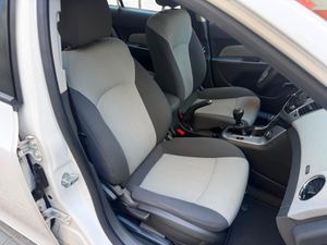 Chevrolet Cruze 2.0 VCDi 16V LS+ AA  - Foto 26