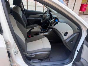Chevrolet Cruze 2.0 VCDi 16V LS+ AA  - Foto 25