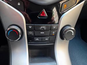 Chevrolet Cruze 2.0 VCDi 16V LS+ AA  - Foto 20