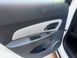 Chevrolet Cruze 2.0 VCDi 16V LS+ AA  - Foto 12