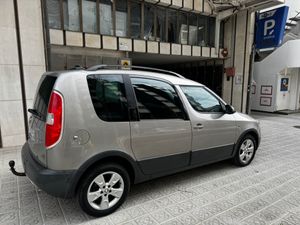 Skoda Roomster 1.6 TDi CR 90cv Elegance  - Foto 5