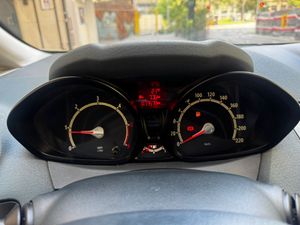 Ford Fiesta 1.4 TDCi Ambiente  - Foto 22