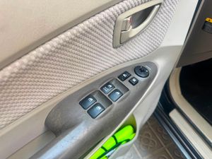 Hyundai Tucson 2.0 Comfort Full  - Foto 17
