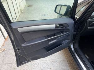 Opel Zafira 1.7 CDTi 111 Years  - Foto 18
