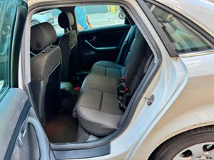 Audi A4 2 2.0  - Foto 14