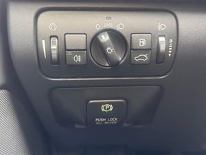 Volvo XC60 2.0 DRIVe Kinetic  - Foto 25