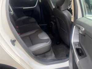 Volvo XC60 2.0 DRIVe Kinetic  - Foto 22