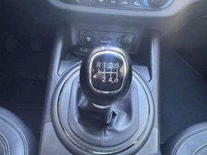 Kia Sportage 2.0 CRDI VGT Emotion 4x4  - Foto 17