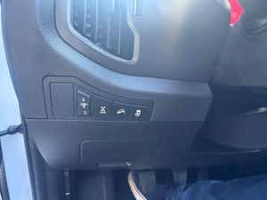 Kia Sportage 2.0 CRDI VGT Emotion 4x4  - Foto 26