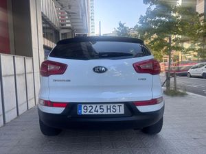 Kia Sportage 2.0 CRDI VGT Emotion 4x4  - Foto 9