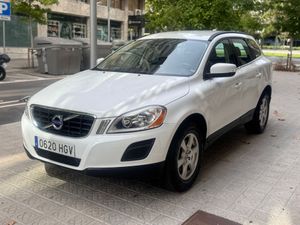 Volvo XC60 2.0 DRIVe Kinetic  - Foto 2