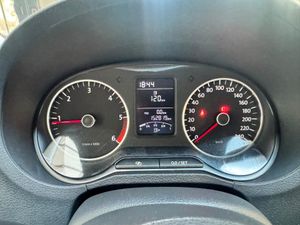 Volkswagen Polo 1.2 TDI 75cv Advance  - Foto 22