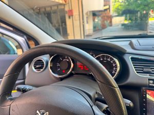 Peugeot 3008 Sport Pack 2.0 HDI 150 FAP  - Foto 23