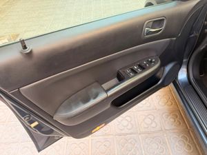 Honda Accord 2.2 i-CTDi Executive Piel  - Foto 16