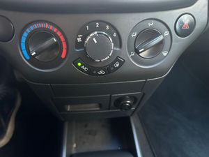 Chevrolet Aveo 1.2 16v LS  - Foto 23
