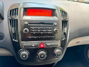 Kia ProCeed 1.4 CVVT Concept  - Foto 19