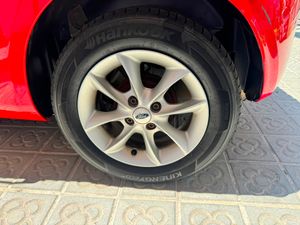 Ford Ka Urban 1.2 Duratec Auto-Start-Stop  - Foto 11